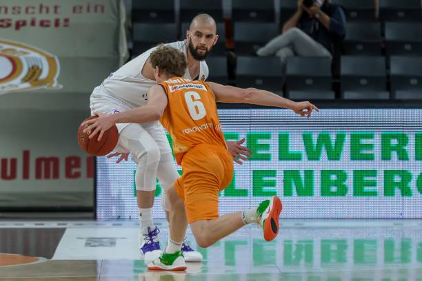 能在半场建 能在半场建