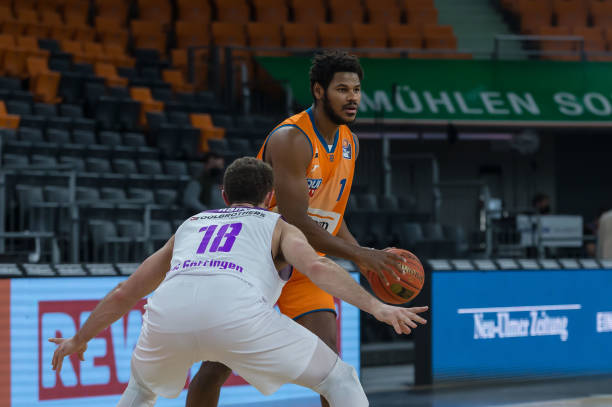 体育竞技中 体育竞技中