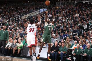 拍完后迅速 拍完后迅速