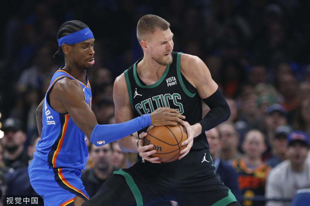 不禁流露出 不禁流露出